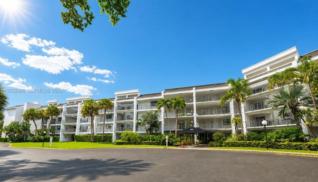 3+1 Condo — 16051 Blatt Blvd APT 401