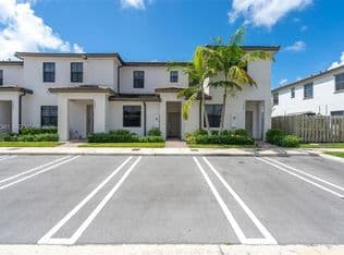 3-bedroom Townhouse — 12962 SW 232nd Ln, Homestead, 33032