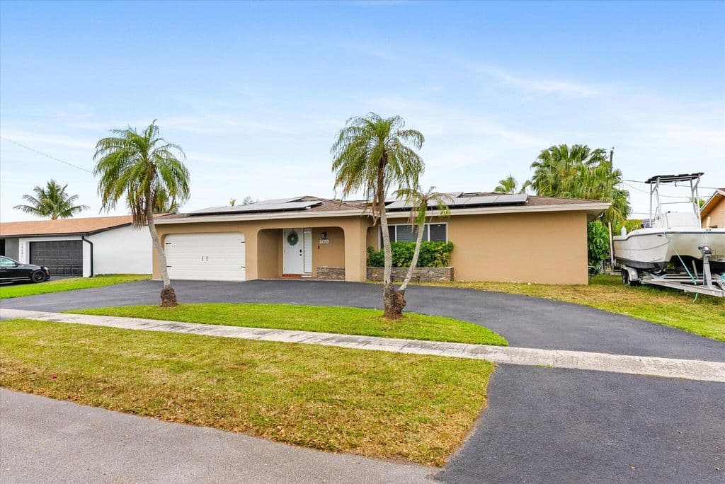 4-bedroom Single-Family Home — 10661 NW 27TH Court