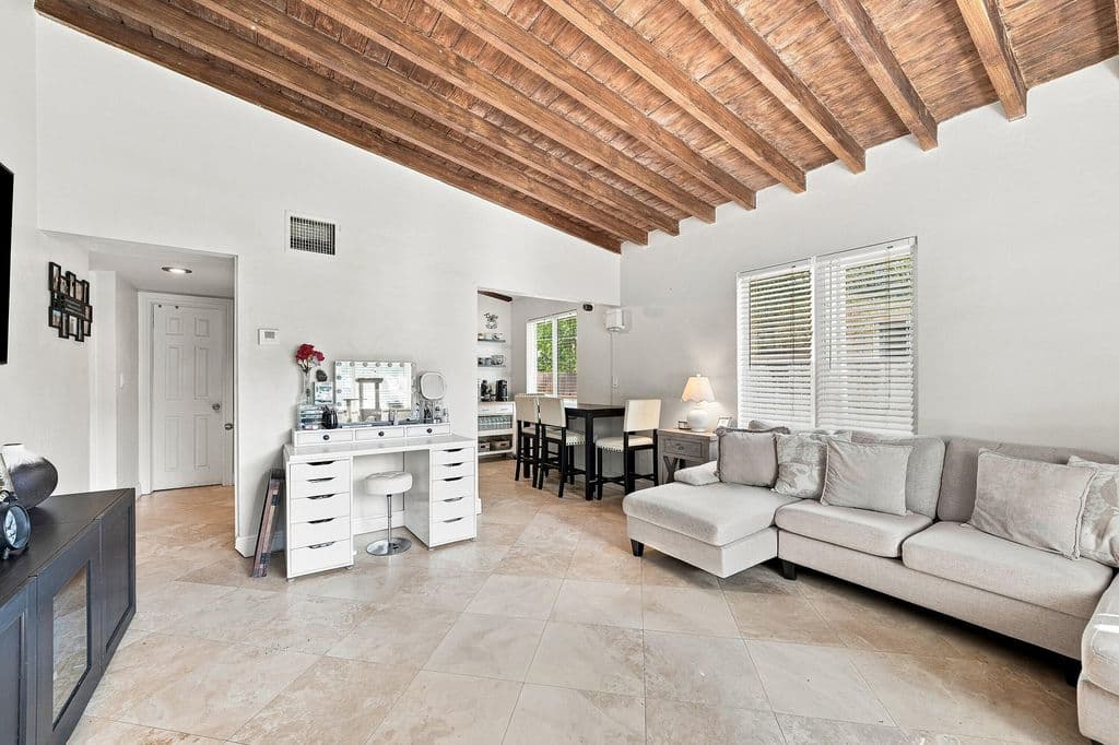 3-bedroom Single-Family Home — 1839 SW 4th Avenue