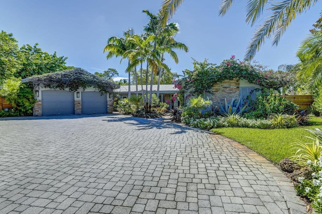 3-bedroom Single-Family Home — 1948 NE 7TH Terrace