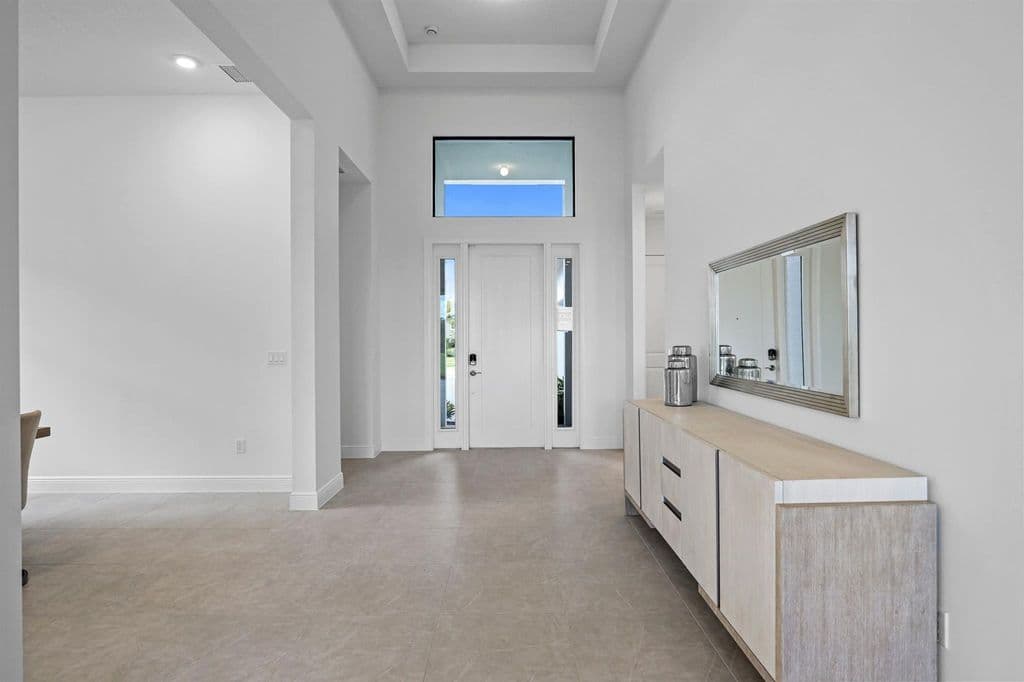 3-bedroom Single-Family Home — 5303 Saint Armands Way