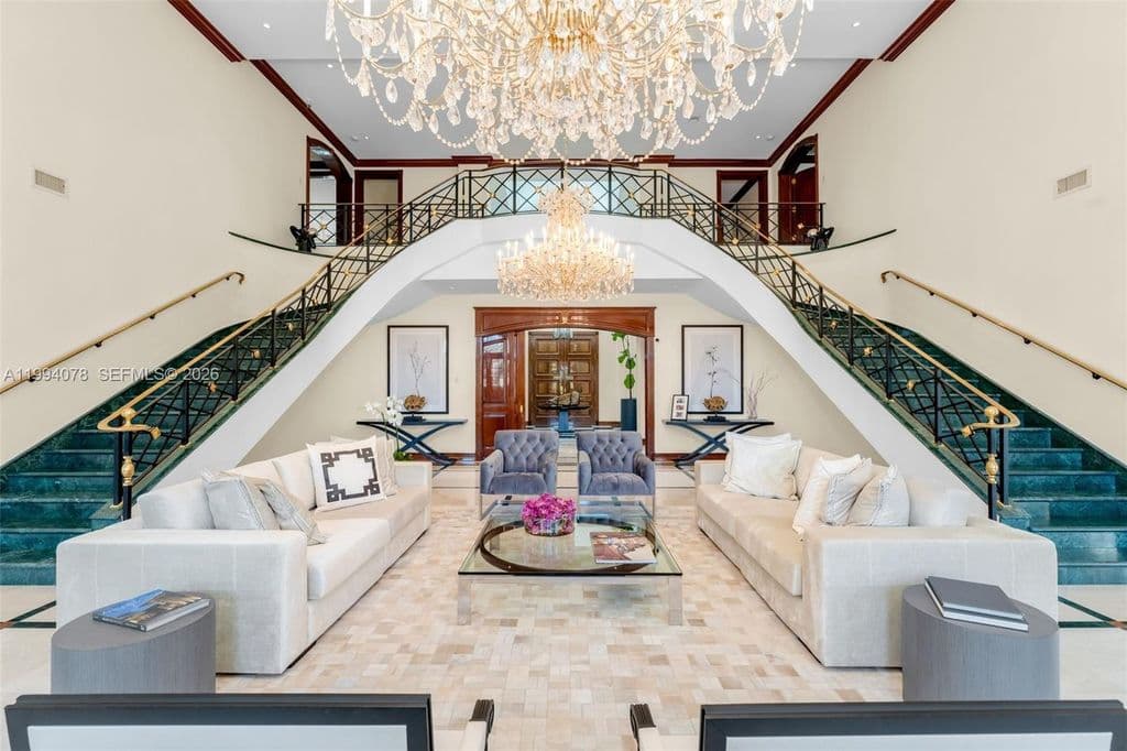 6+1 Müstakil ev — 585 Arvida Pkwy