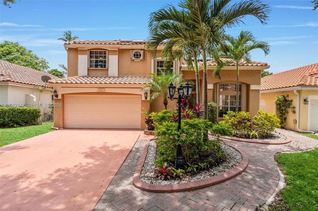 4+1 Müstakil ev — 2722 Cayenne Ave