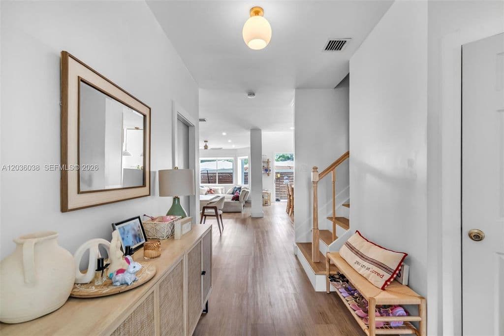 3-bedroom Single-Family Home — 11203 NW 73rd Ter