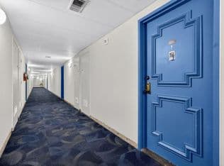 2-bedroom Condo — 4330 Hillcrest Drive #302, Hollywood, 33021