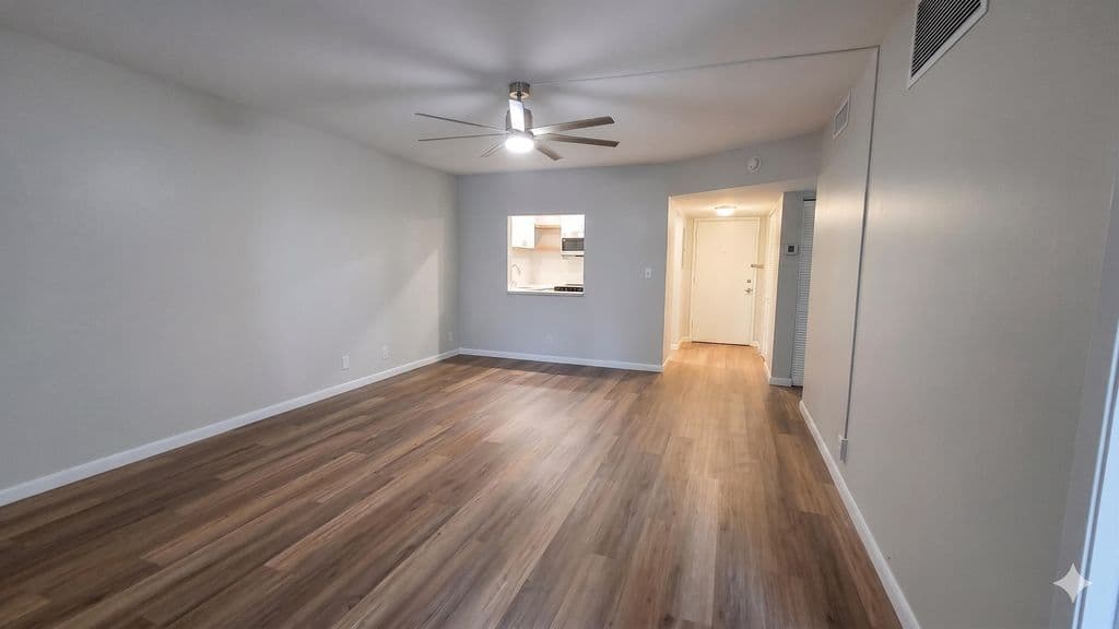2+1 Condo — 257 S Cypress Road #408