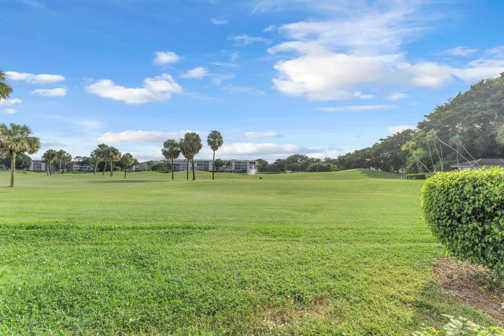 2-bedroom Condo — 3003 PORTOFINO Isle #K1