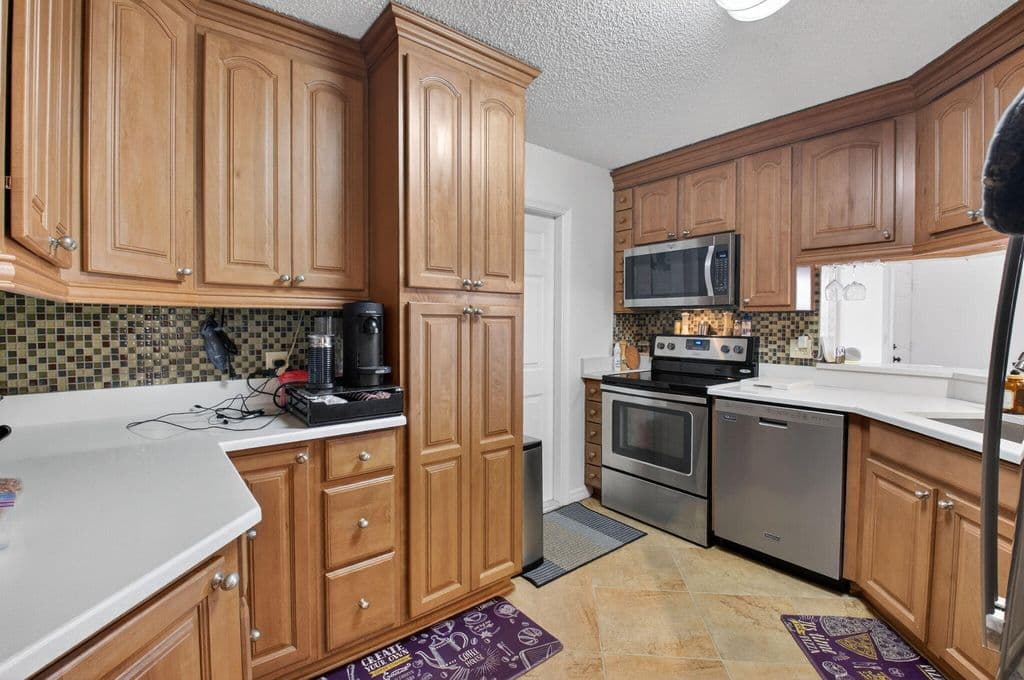 2-bedroom Condo — 10 Vía De Casas Sur #101