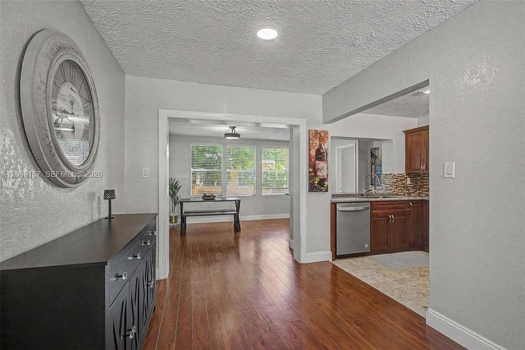 3-bedroom Single-Family Home — 6001 NW 66th Ter