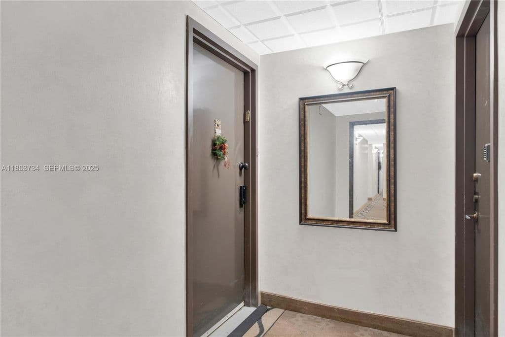 2-bedroom Condo — 1400 Saint Charles Pl APT L4