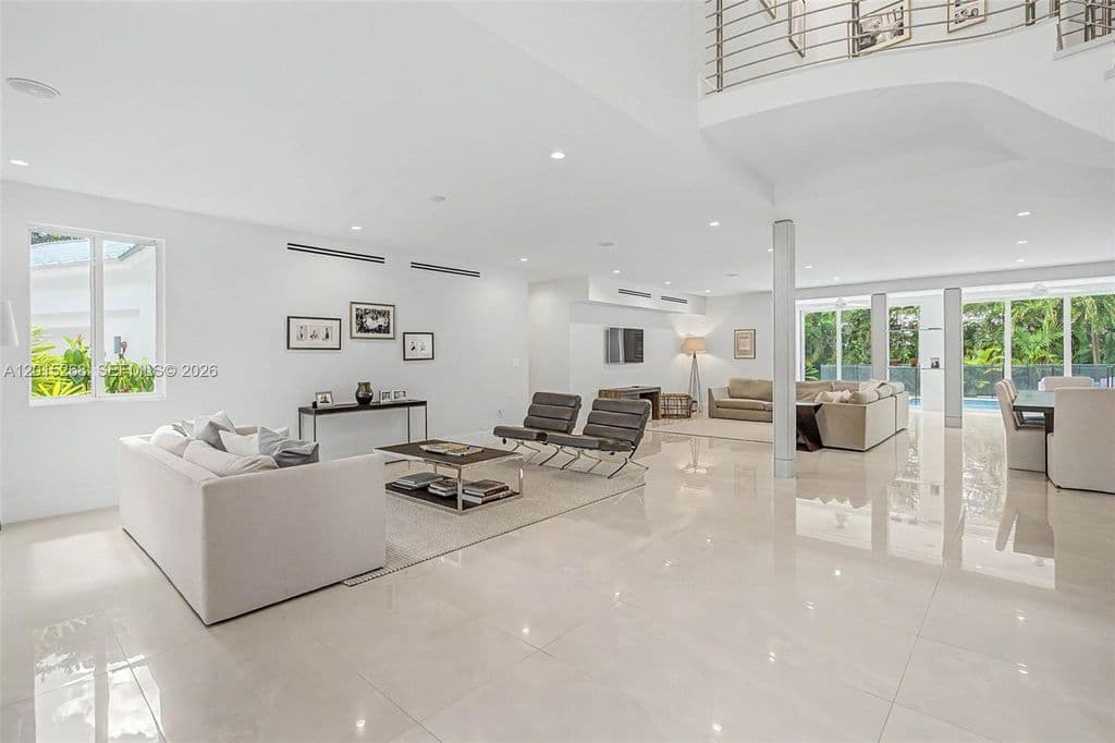 5+1 Müstakil ev — 5790 SW 96th St