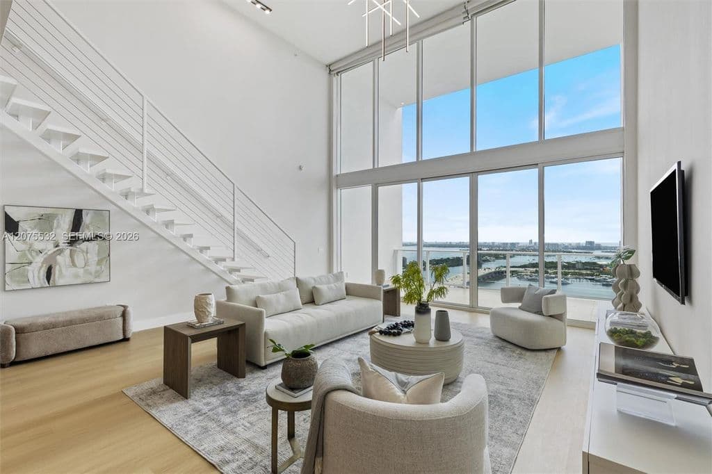 2+1 Condo — 1040 Biscayne Blvd APT 3403