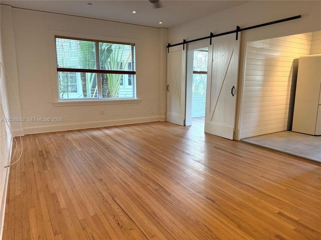 2-bedroom Condo — 900 16th St APT 108