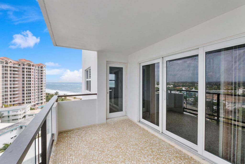 2+1 Condo — 1500 S Ocean Boulevard #1101