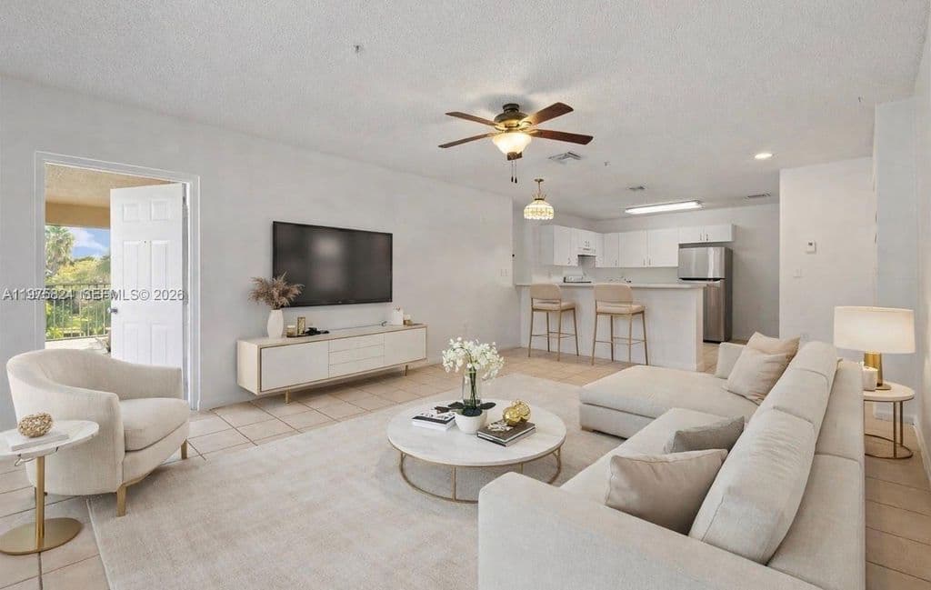 2-bedroom Condo — 10111 W Atlantic Blvd #C3