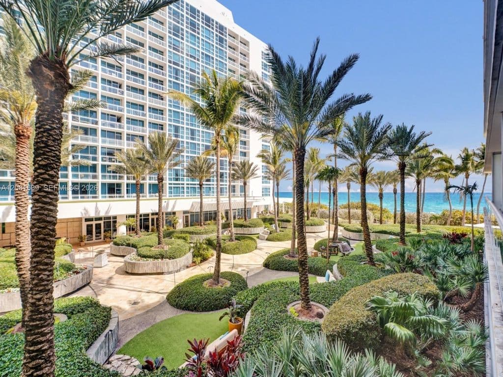 2+1 Condo — 6799 Collins Ave APT 201