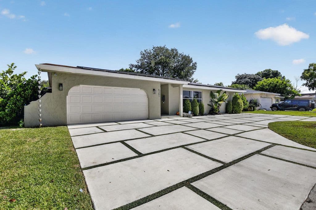 4+1 Müstakil ev — 5301 SW 8TH Court