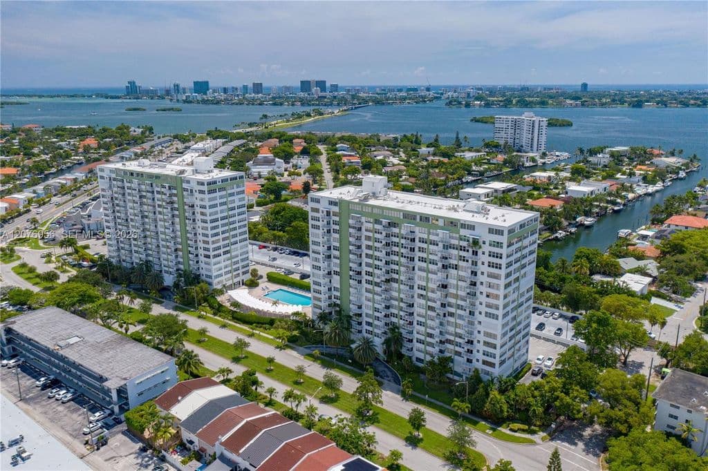 1-bedroom Condo — 2100 Sans Souci Blvd #A1509