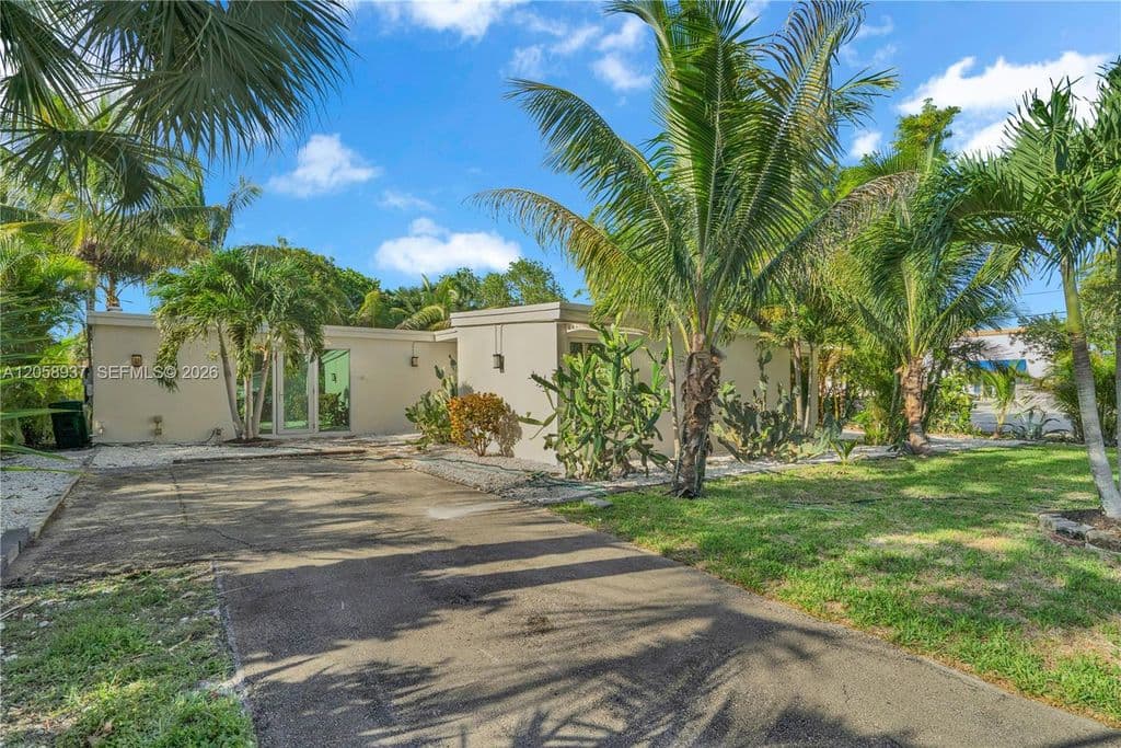 3+1 Müstakil ev — 5801 NW 20th St