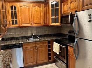 2-bedroom Condo — 13250 SW 7th Ct APT 114L, Pembroke Pines, 33027
