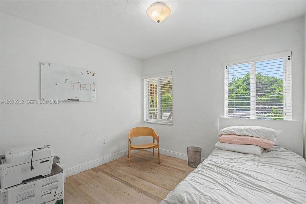3+1 Müstakil ev — 702 Boabadilla St