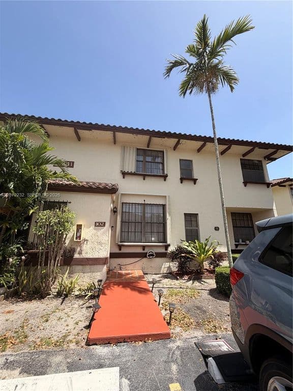 2-bedroom Property — 12241 SW 16th Ter APT 102K
