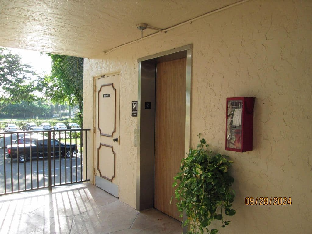 2-bedroom Condo — 6351 N UNIVERSITY Drive #224