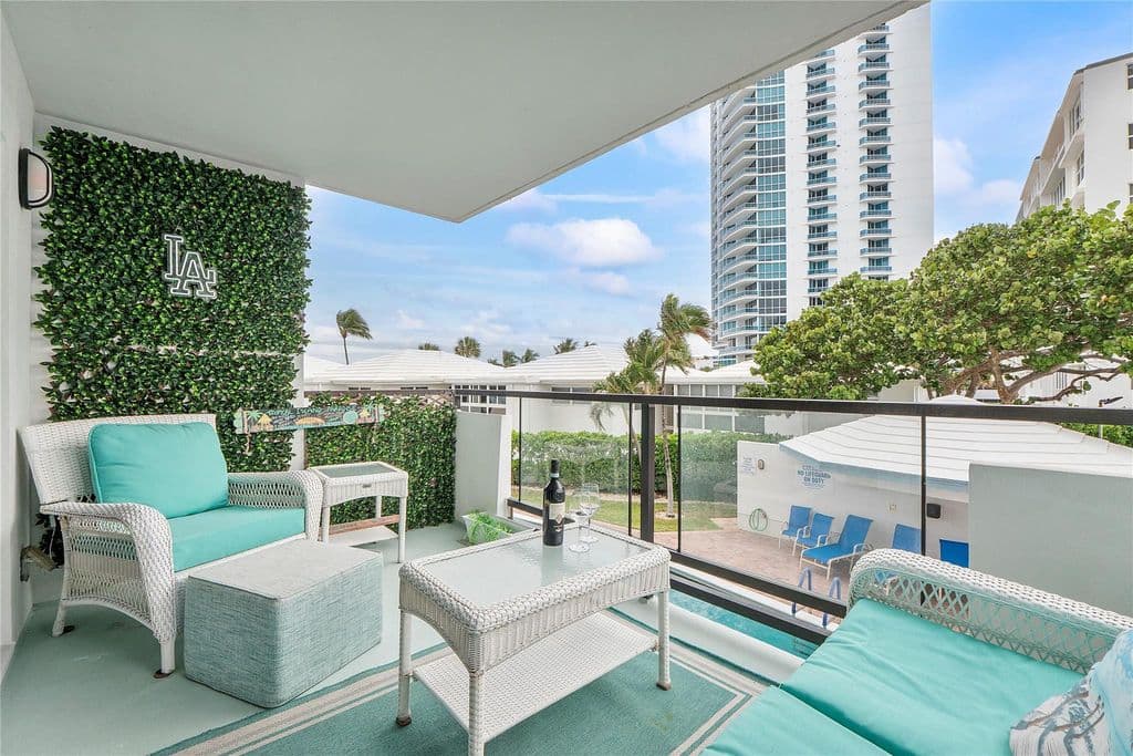 2+1 Condo — 1500 S Ocean Boulevard #207