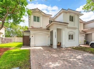 3-bedroom Single-Family Home — 11203 NW 73rd Ter, Doral, 33178