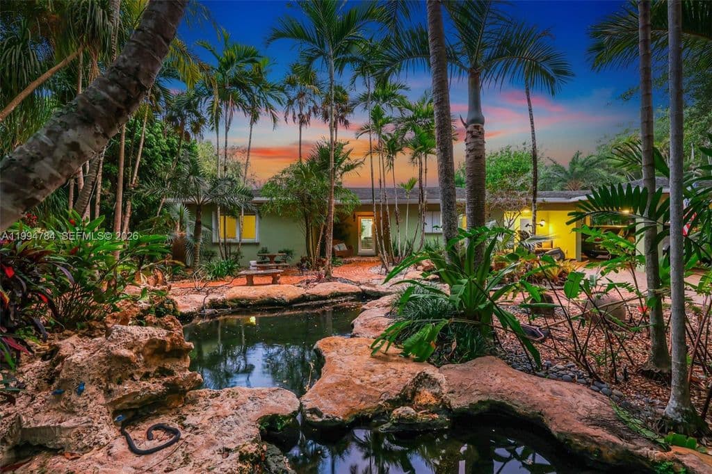 7-bedroom Single-Family Home — 9234 SW 112th St