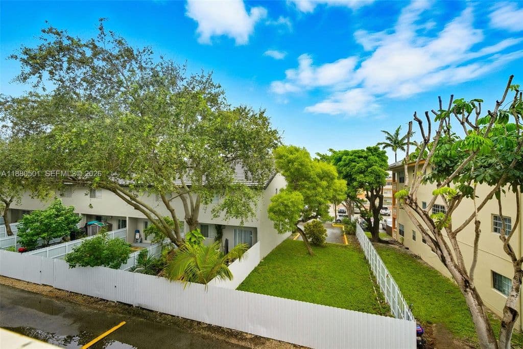 2+1 Condo — 1805 Sans Souci Blvd APT 334