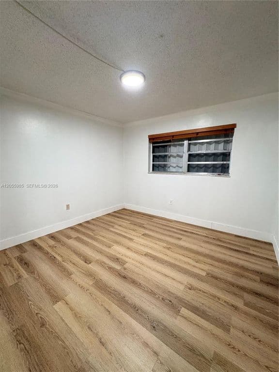 2+1 Condo — 1725 W 60th St APT F202