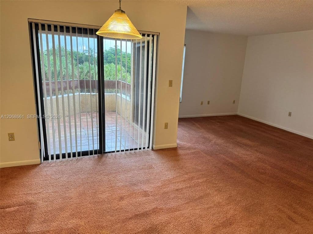 2+1 Condo — 9022 SW 123rd Ct #O406