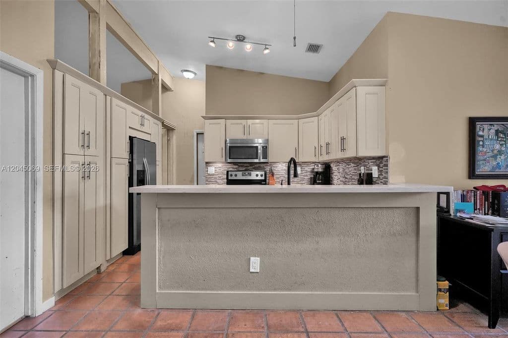 3-bedroom Single-Family Home — 9786 SW 147th Ct