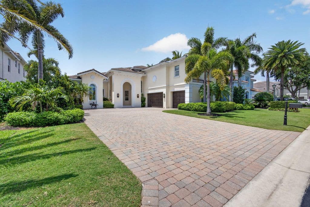 6+1 Müstakil ev — 4131 Venetia Way