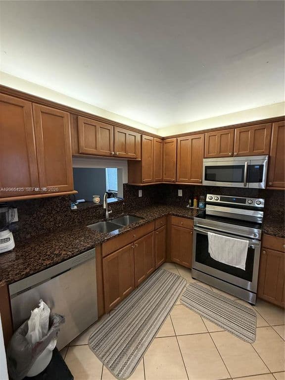 2+1 Condo — 7901 Southgate Blvd APT C6
