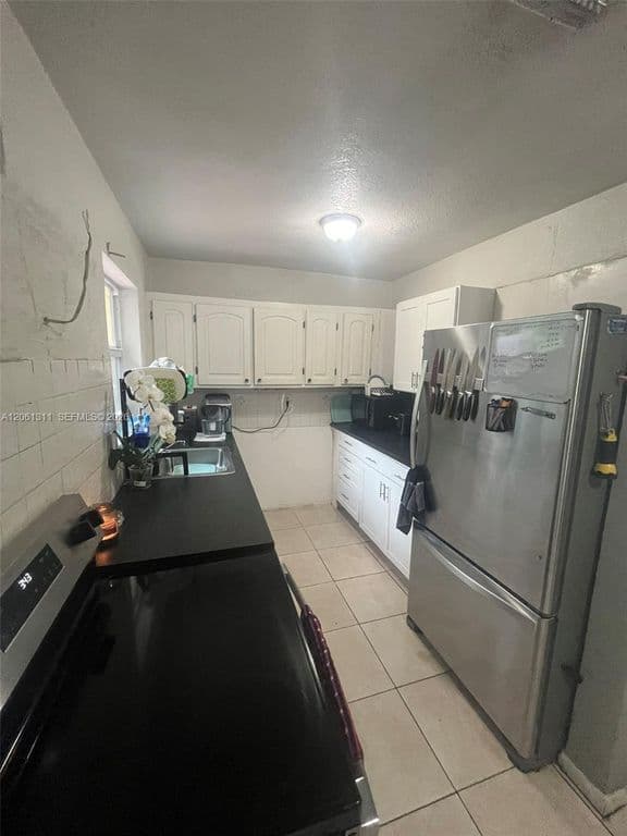3+1 Müstakil ev — 240 NE 23rd Ct