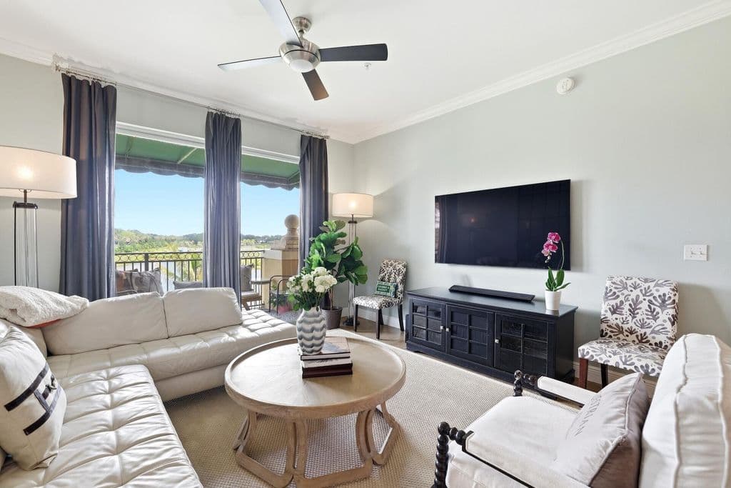 3-bedroom Condo — 11750 Saint Andrews Place #302