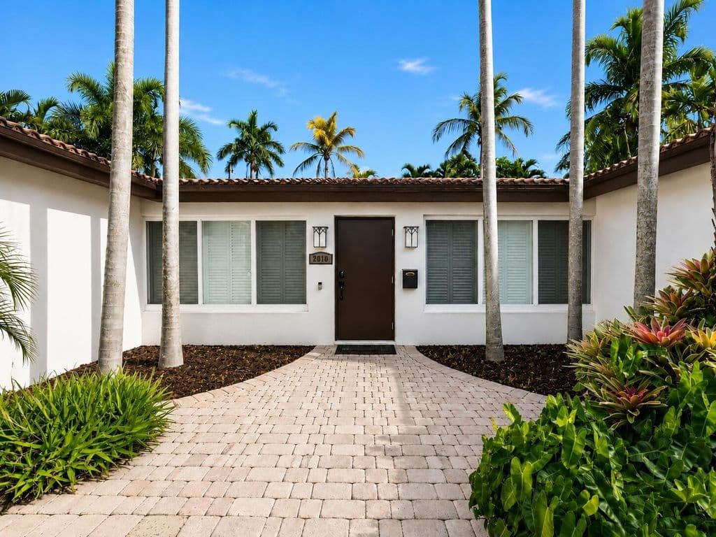 3-bedroom Single-Family Home — 2010 NE 59th Place