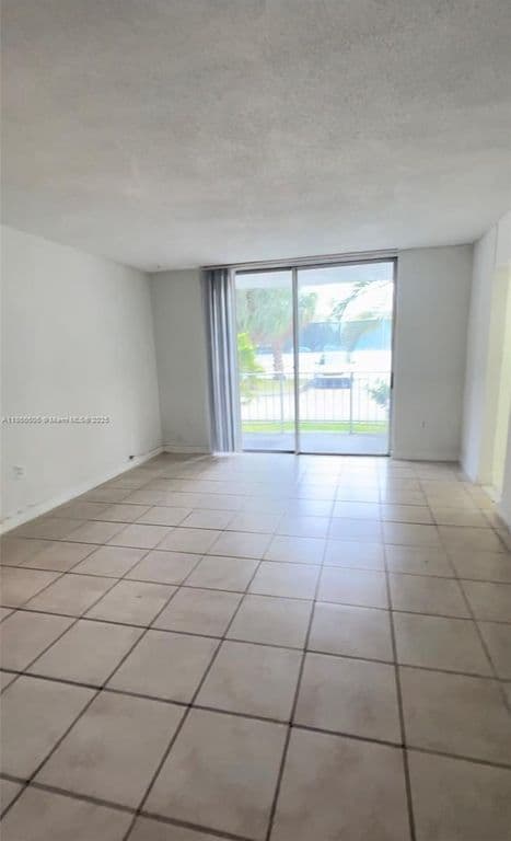 2-bedroom Condo — 498 NW 165th Street Rd APT D101