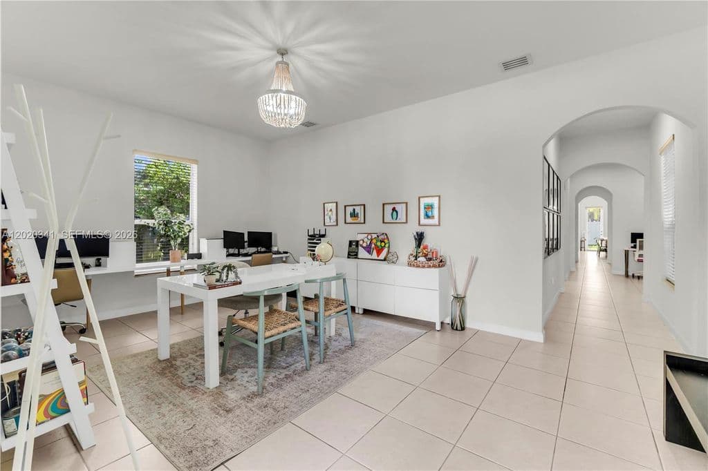 3-bedroom Single-Family Home — 17064 SW 90th Way