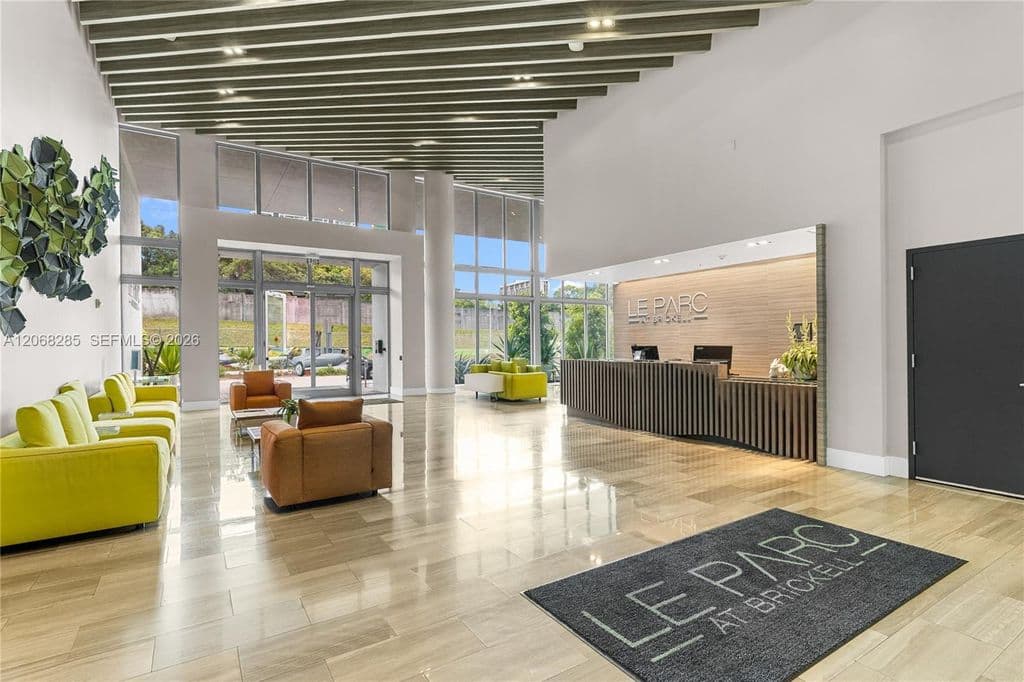 2+1 Condo — 1600 SW 1st Ave APT 1202