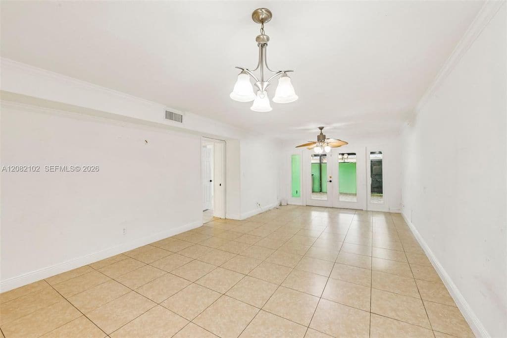 2+1 Mülk — 13130 SW 15th Ln