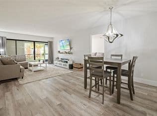 2-bedroom Condo — 301 Racquet Club Rd APT 104, Davie, 33326
