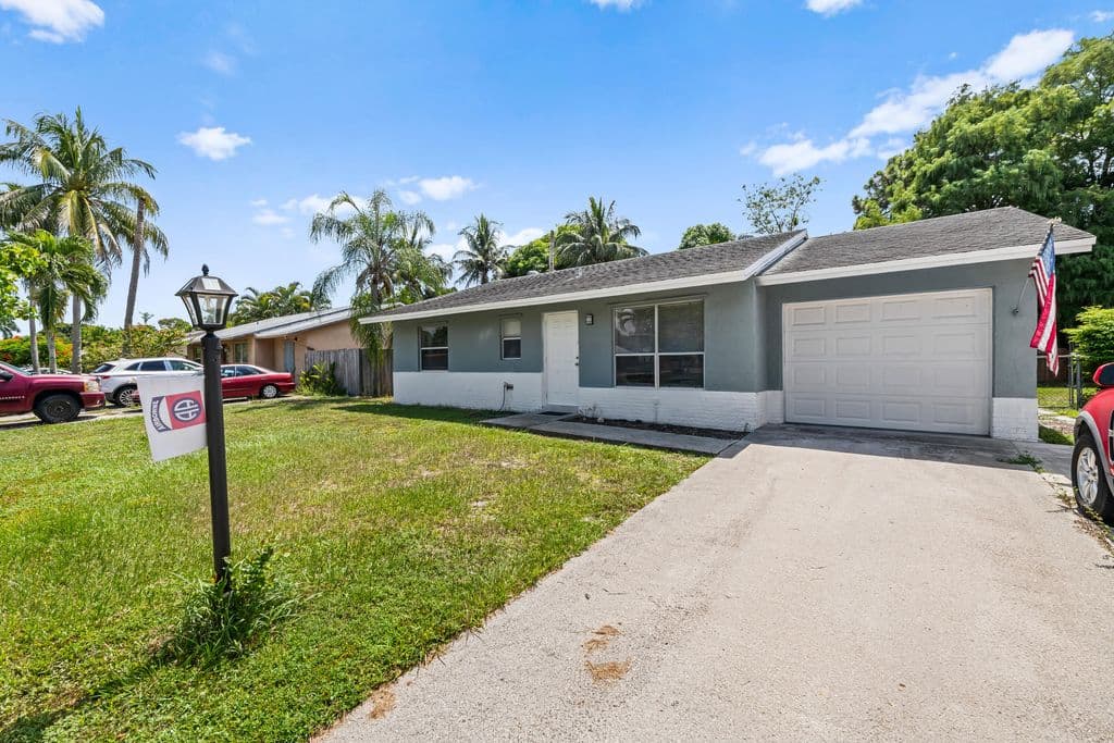 2+1 Müstakil ev — 6296 CARTHAGE Circle N
