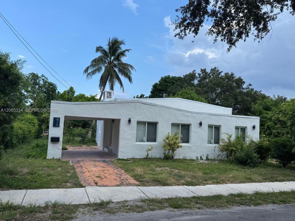 3+1 Müstakil ev — 470 NE 130th St