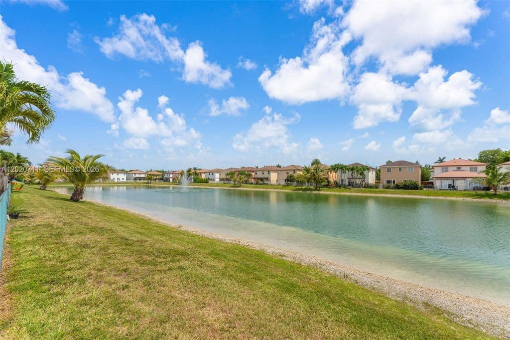 4-bedroom Single-Family Home — 11318 NW 44th Ter