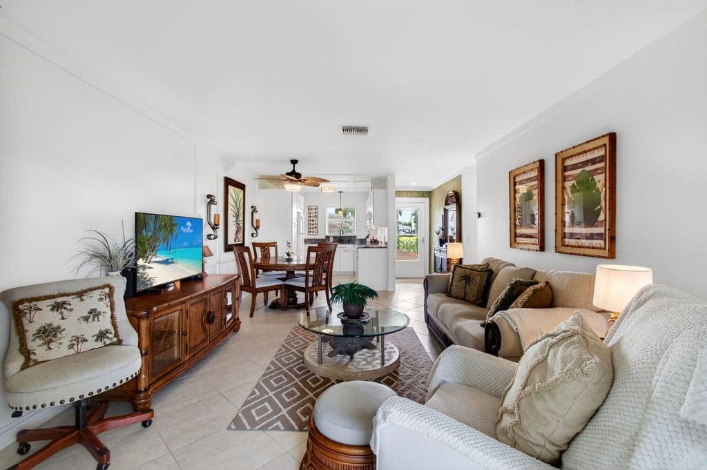 2+1 Condo — 2533 Dudley Dr Unit E