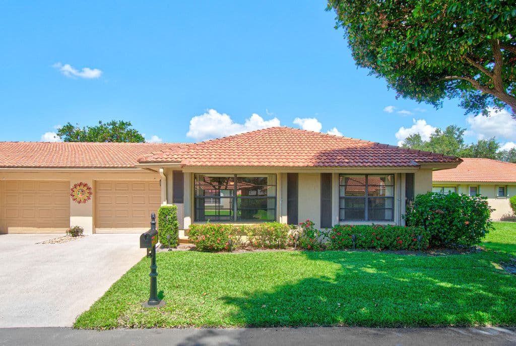 2-bedroom Condo — 9925 Frangipani Tree Way #B